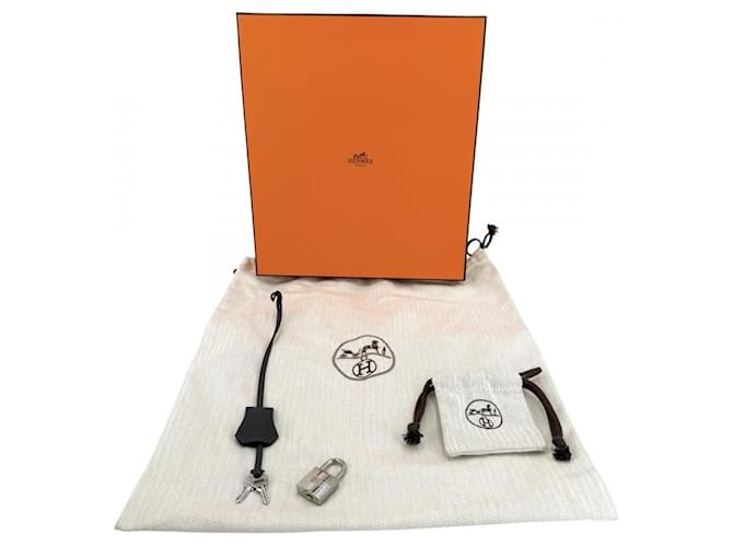 Hermès Borsa a tracolla Hermes Accad PM Marrone - vista 10