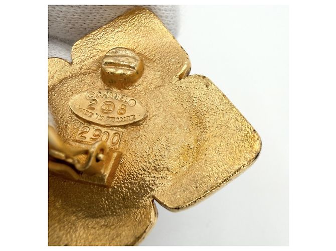 Timeless Orecchini a clip Chanel Vintage D'oro Verde - vista 6