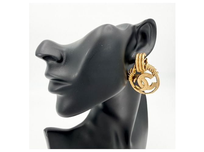 Orecchini a clip Chanel Vintage D'oro - vista 2