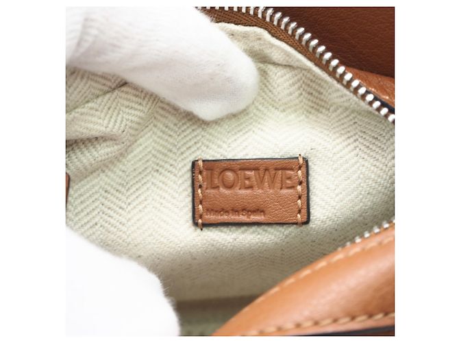 Mini borsa a tracolla Loewe Puzzle Edge in pelle di vitello marrone - vista 12