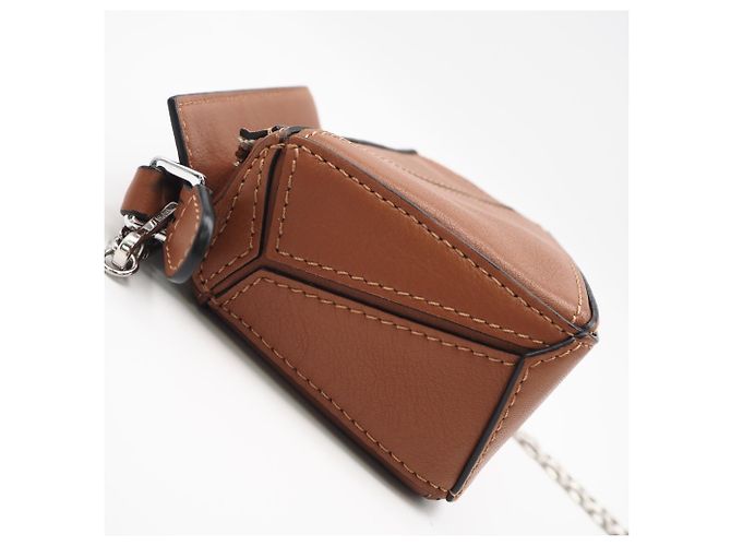 Mini borsa a tracolla Loewe Puzzle Edge in pelle di vitello marrone - vista 7