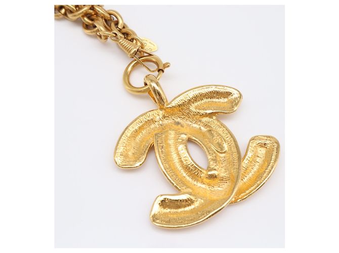 Collana con pendente Chanel Matelassé Gold D'oro - vista 5