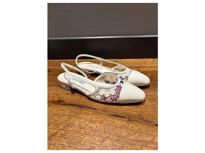 Chanel Ballerine Slingback in Vernice Bianca Ricamata Bianco Multicolore - vista 2