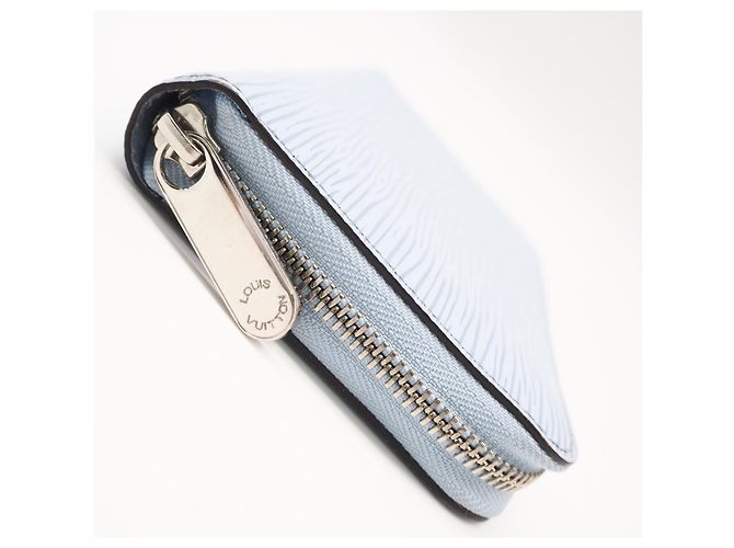 Cartera Louis Vuitton Epi Zippy en Blue Nuage Azul - vista 9