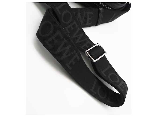 Borsa a tracolla Loewe in pelle di vitello Supple Grain Nero - vista 10