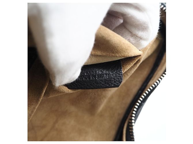 Borsa a tracolla Loewe in pelle di vitello Supple Grain Nero - vista 15
