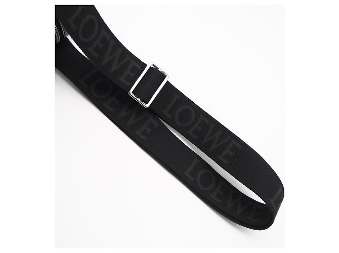 Borsa a tracolla Loewe in pelle di vitello Supple Grain Nero - vista 4