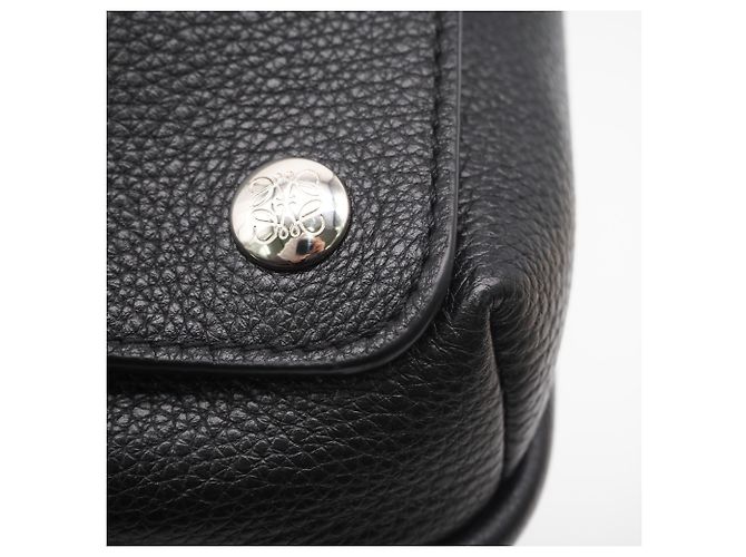 Borsa a tracolla Loewe in pelle di vitello Supple Grain Nero - vista 9