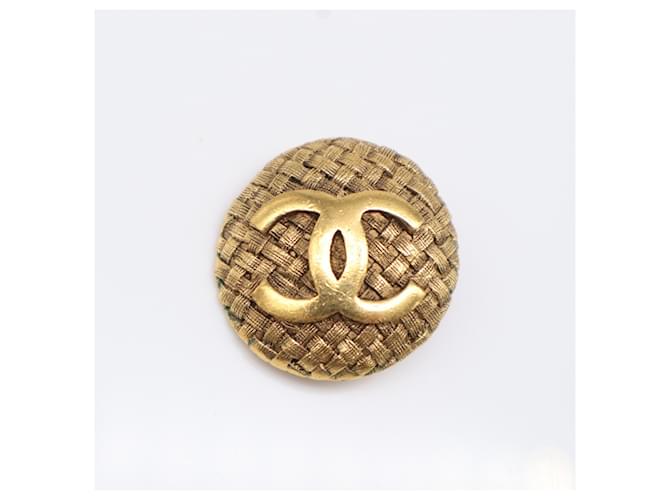 Orecchini Chanel Coco Mark in mesh con bottone D'oro - vista 5