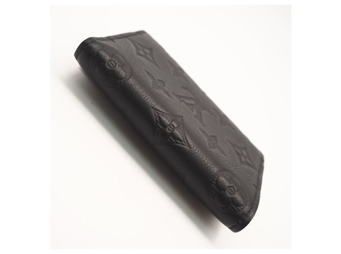 Louis Vuitton Monogram Shadow Victor Wallet Black - view 6