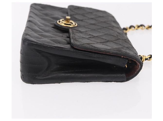CHANEL Matelasse Chain Shoulder Bag Leather Black Gold CC Auth 188806 Nero D'oro - vista 4