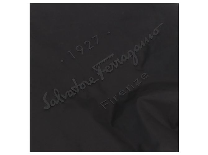 Borsa a mano Salvatore Ferragamo in nylon nero Auth ka5019A - vista 18
