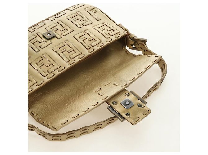 FENDI Zucca Canvas Mamma Baguette Schultertasche aus Leder Gold Auth 189267SAM - Ansicht 22