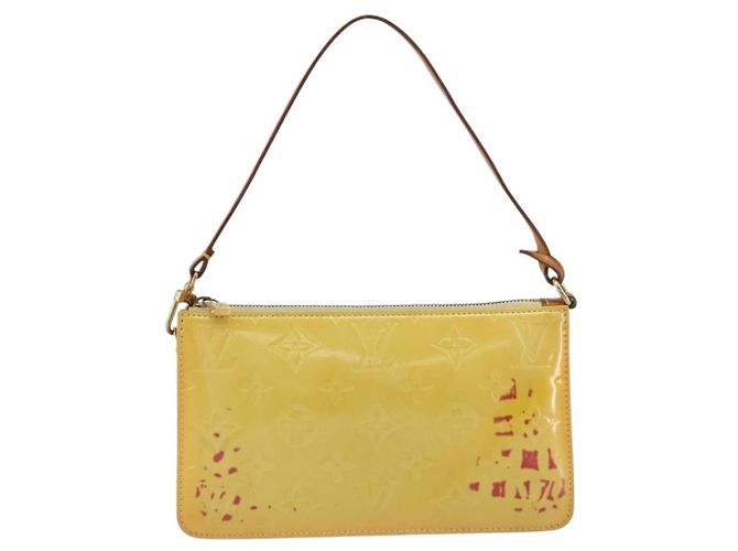 LOUIS VUITTON Monogram Vernis Lexington Pouch Lime Yellow M91058 LV Auth 189688 Dourado - vista 13