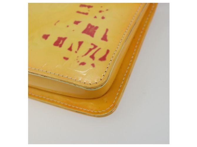 LOUIS VUITTON Monogram Vernis Lexington Pouch Lime Yellow M91058 LV Auth 189688 Dourado - vista 14