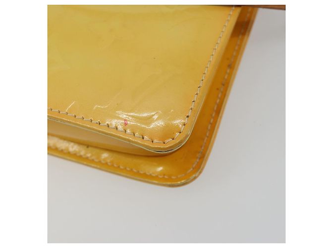 LOUIS VUITTON Monogram Vernis Lexington Pouch Lime Yellow M91058 LV Auth 189688 Dourado - vista 16
