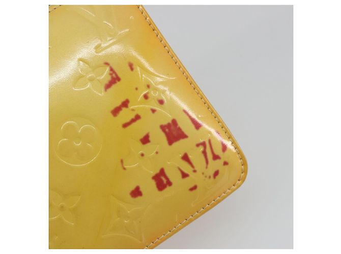 LOUIS VUITTON Monogram Vernis Lexington Pouch Lime Yellow M91058 LV Auth 189688 Dourado - vista 9