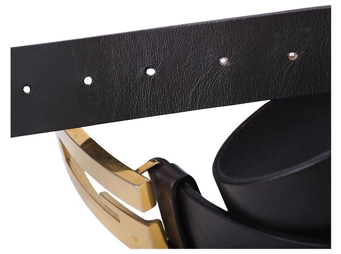 Cinto Gucci de couro preto com fivela G em tom dourado - vista 4