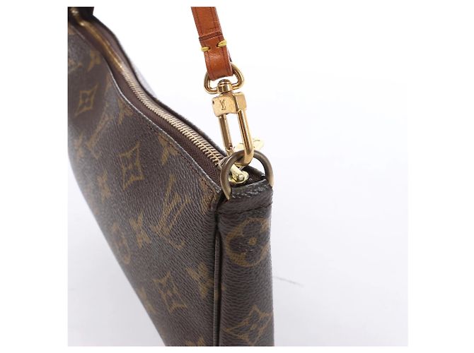 Borsa Louis Vuitton Pochette Accessoirios in tela Monogram marrone M51980 - vista 5