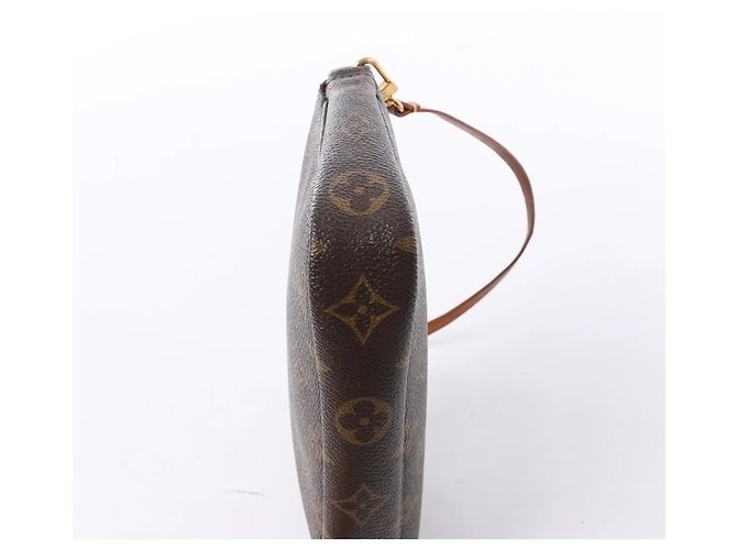 Borsa Louis Vuitton Pochette Accessoirios in tela Monogram marrone M51980 - vista 9