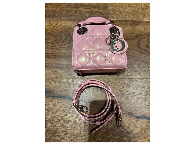 Dior Micro Borsa Lady Dior in Vernice Rosa - vista 10