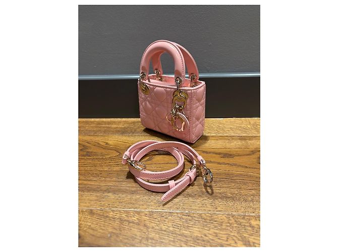 Dior Micro Borsa Lady Dior in Vernice Rosa - vista 13