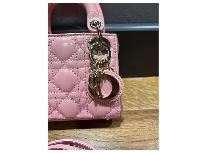 Dior Micro Borsa Lady Dior in Vernice Rosa - vista 15