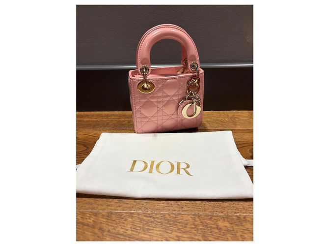 Dior Micro Borsa Lady Dior in Vernice Rosa - vista 2