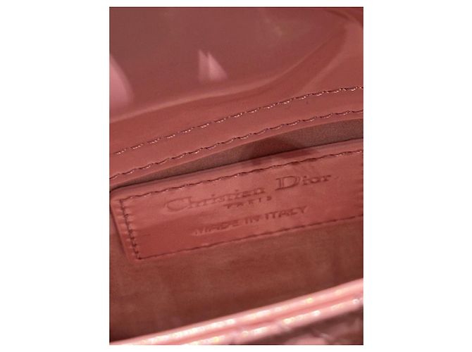 Dior Micro Borsa Lady Dior in Vernice Rosa - vista 4