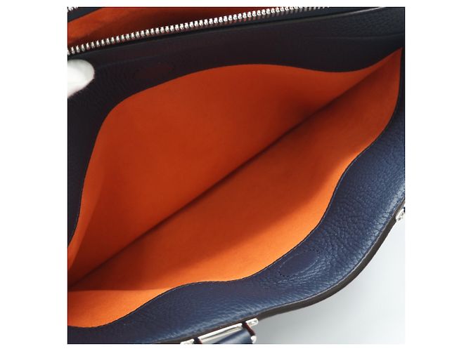 Valigetta Louis Vuitton Taurillon Armand Blu navy - vista 13