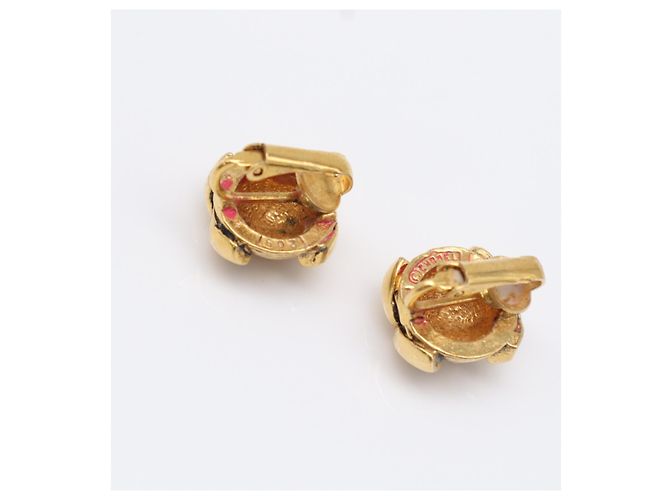 Timeless Orecchini a clip rotondi Chanel Coco Mark in Oro D'oro - vista 2