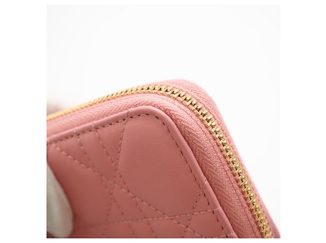 Christian Dior Cannage Lammfell-Münzbeutel Pink - Ansicht 10