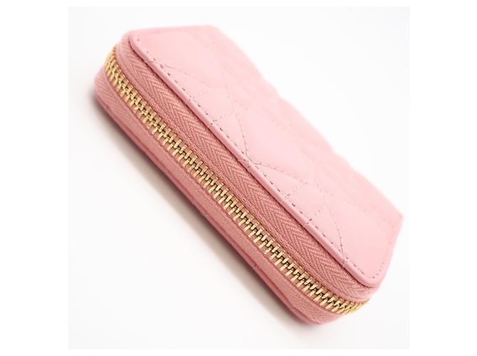 Christian Dior Cannage Lammfell-Münzbeutel Pink - Ansicht 6