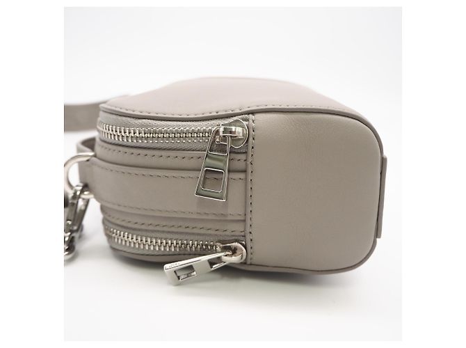Borsa a tracolla in raso e pelle di vitello Anagram Loewe Marrone - vista 8