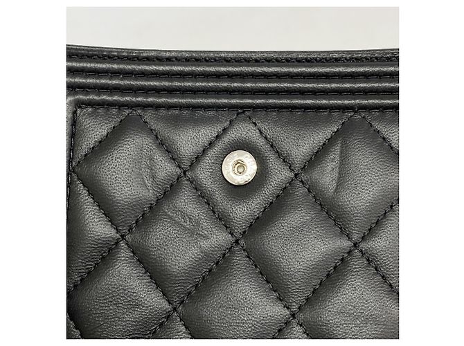 Chanel Boy Lammleder-Geldbörse in Schwarz - Ansicht 6