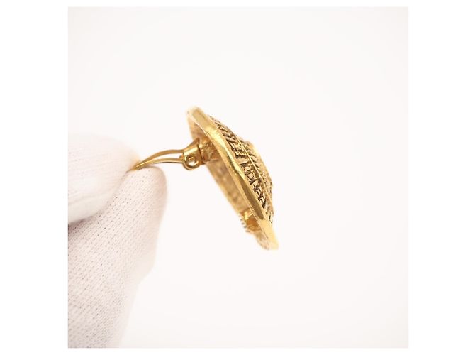 Orecchini clip Chanel Coco Mark Vintage D'oro - vista 8