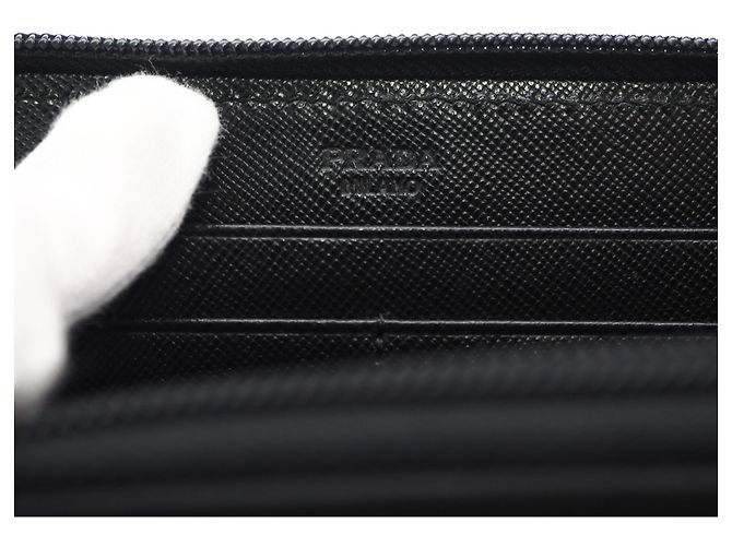 Cartera larga de nylon Saffiano negro de Prada - vista 12
