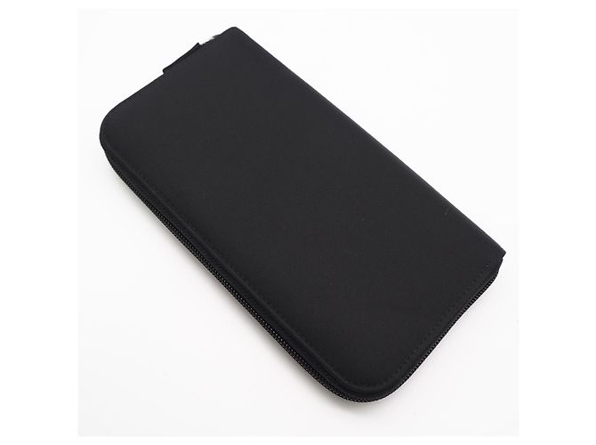 Cartera larga de nylon Saffiano negro de Prada - vista 2