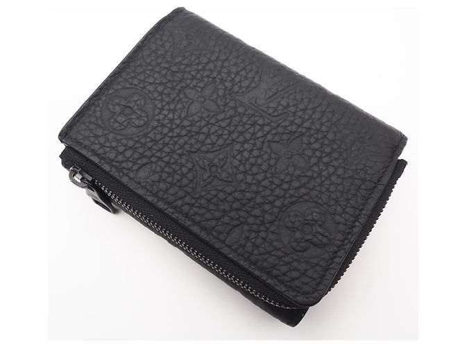 Portafoglio pieghevole Louis Vuitton Taurillon Portefeuille Pilot Noir Nero - vista 2
