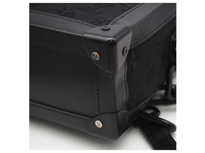 Borsa a tracolla Louis Vuitton See-through Soft Trunk Nero - vista 12