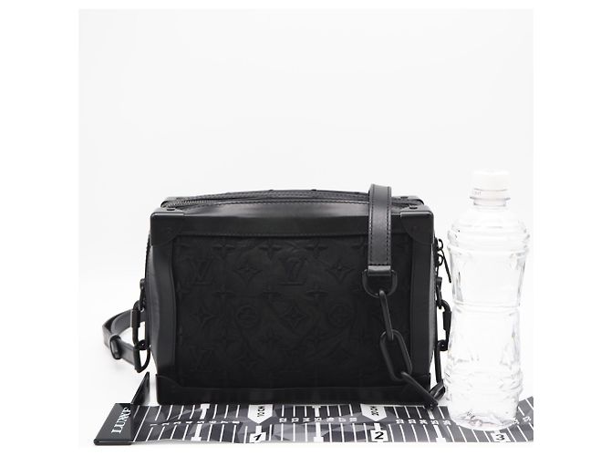 Borsa a tracolla Louis Vuitton See-through Soft Trunk Nero - vista 3
