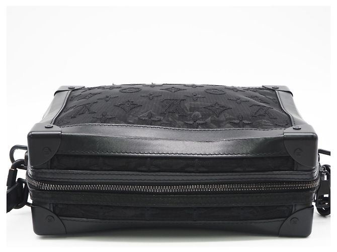 Borsa a tracolla Louis Vuitton See-through Soft Trunk Nero - vista 6
