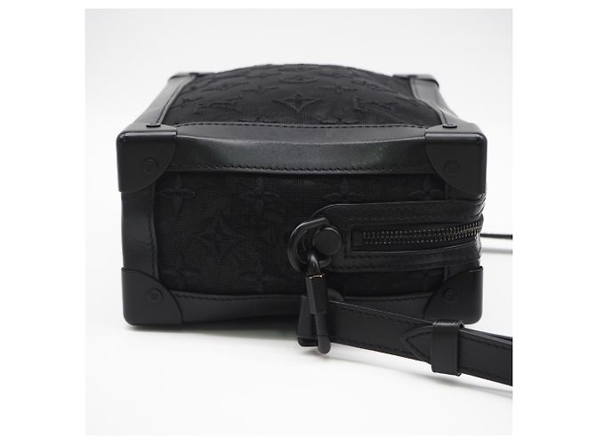 Borsa a tracolla Louis Vuitton See-through Soft Trunk Nero - vista 8