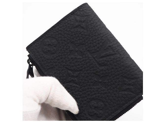 Louis Vuitton Taurillon Portefeuille Pilot Wallet Nero - vista 4