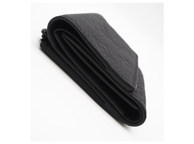 Louis Vuitton Taurillon Portefeuille Pilot Wallet Nero - vista 9