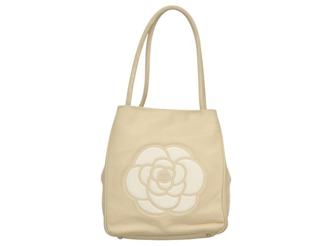 Tote Chanel Camellia in pelle Beige - vista 2