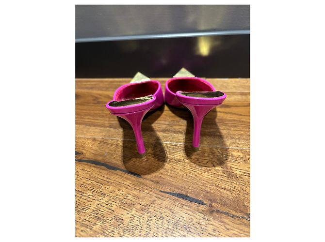 Valentino Garavani Mule Onestud in vernice rosa - vista 3