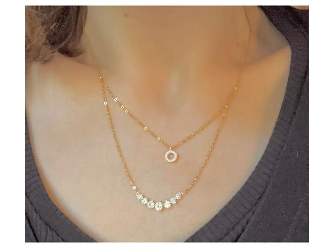 Autre Marque Collana a due strati dorata con pendenti a cerchio e barra in zircone D'oro - vista 4