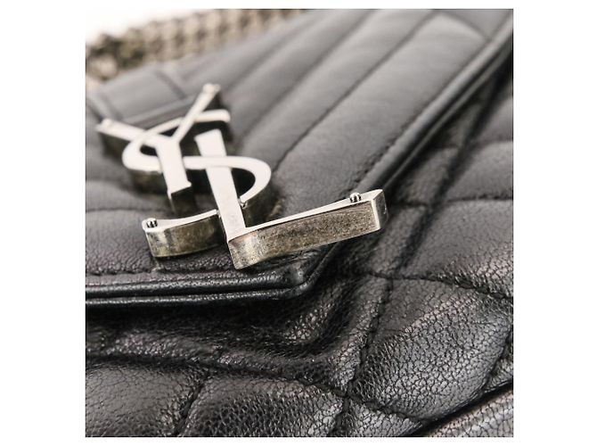 Borsa a tracolla in pelle Yves Saint Laurent Classic Small Satchel Nero - vista 13
