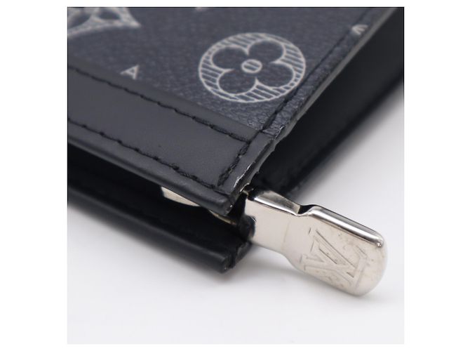 Clutch Louis Vuitton Monogram Savannah Pochette Voyage Nero Bianco Blu navy - vista 13